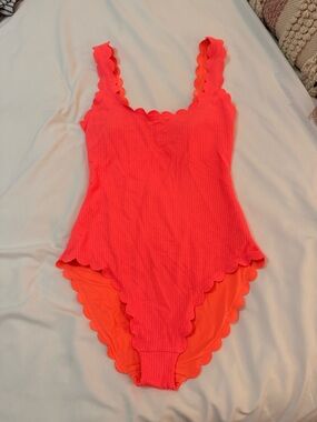 Aerie One-Piece Swimsuit - Bright Coral Scalloped Design